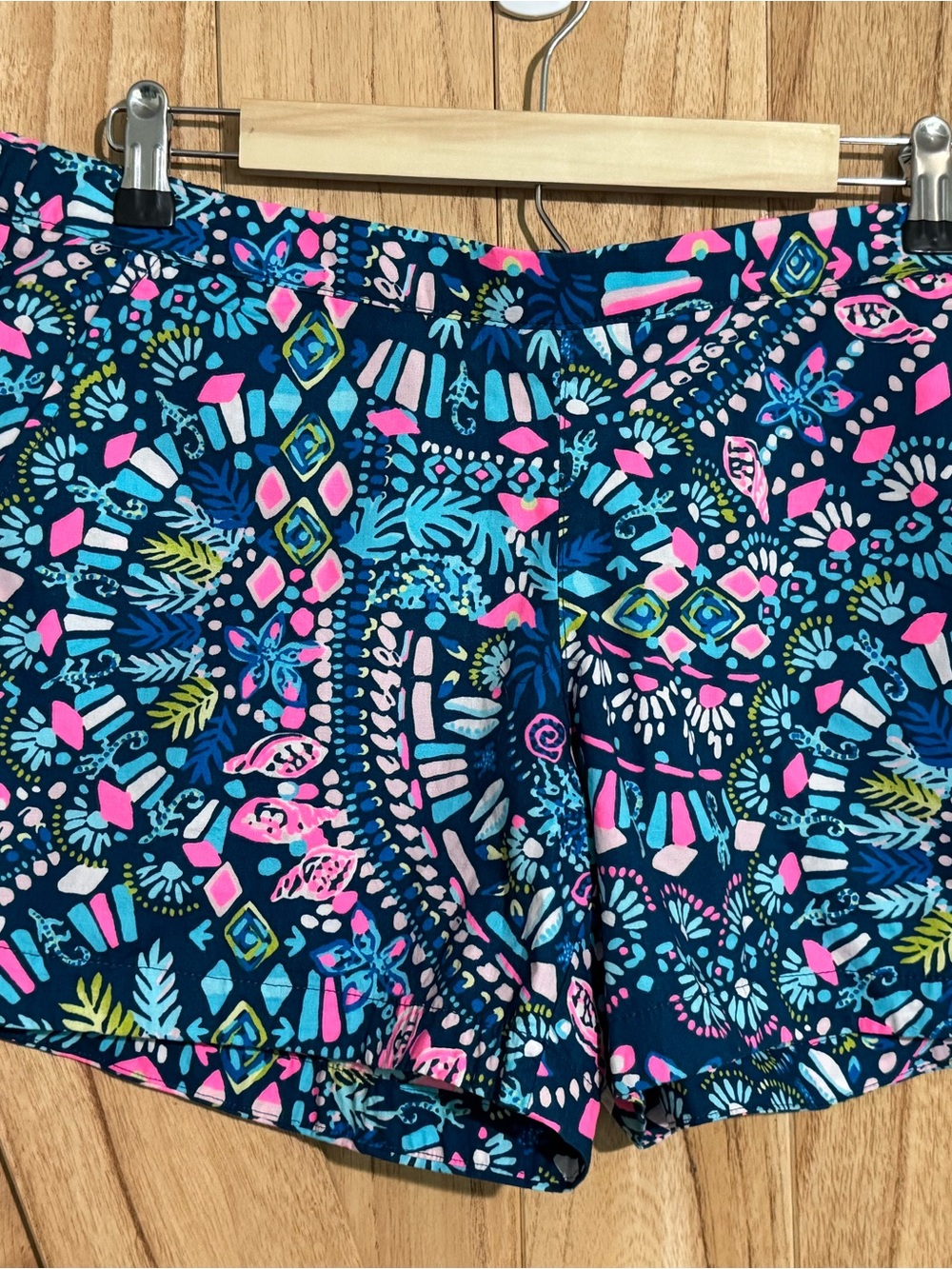 LILLY PULITZER Ocean View Shorts Glow & Flow Inky Navy Pink Sz L